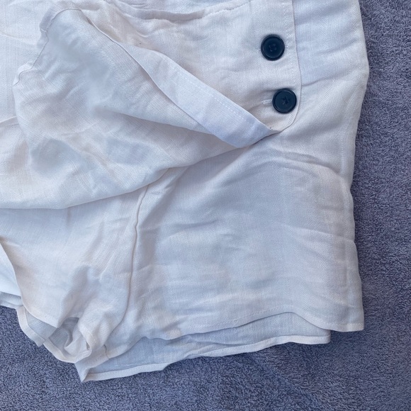 Skort Tan Buttons Side - Picture 3 of 4